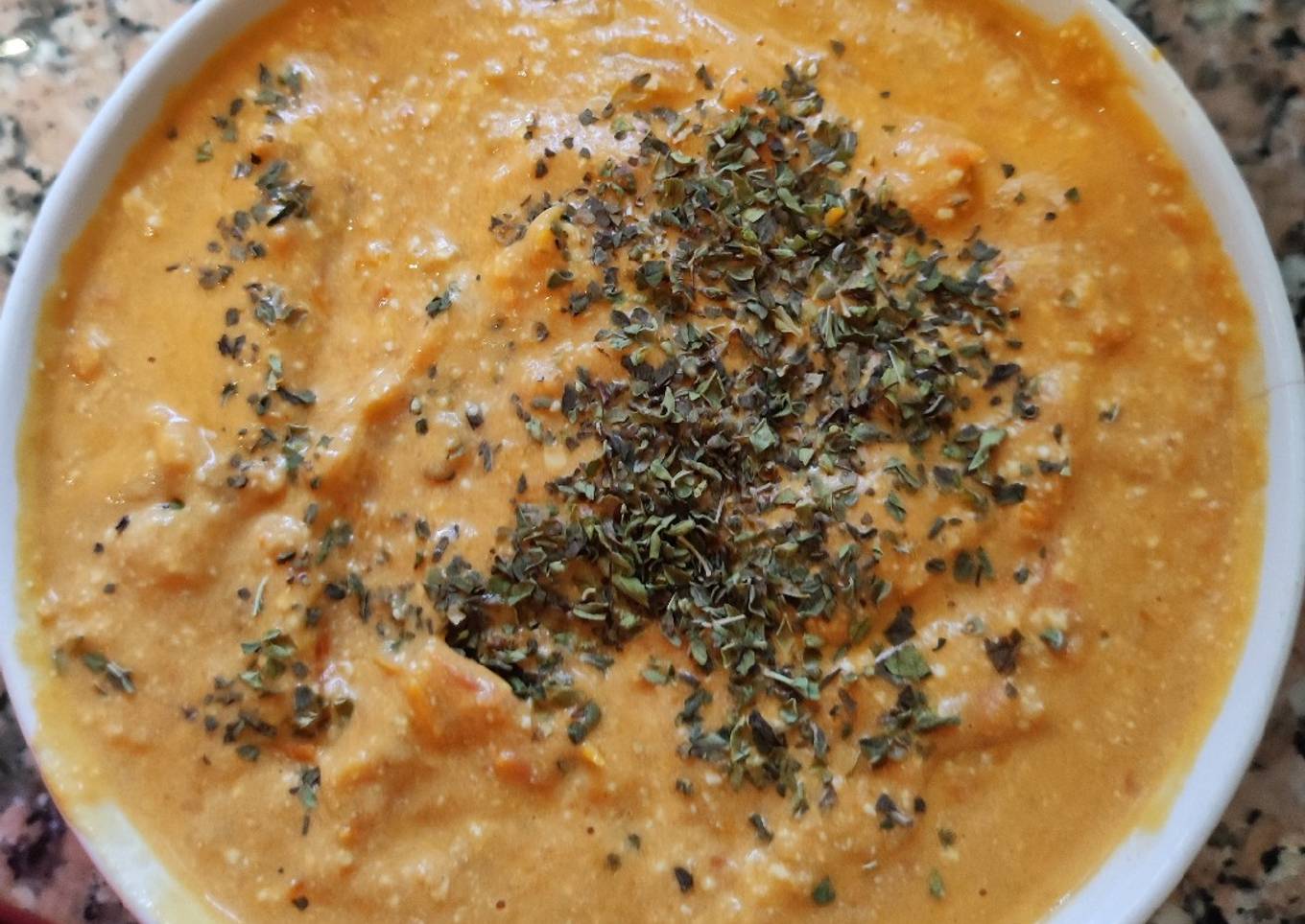 Crema de cherrys con queso feta