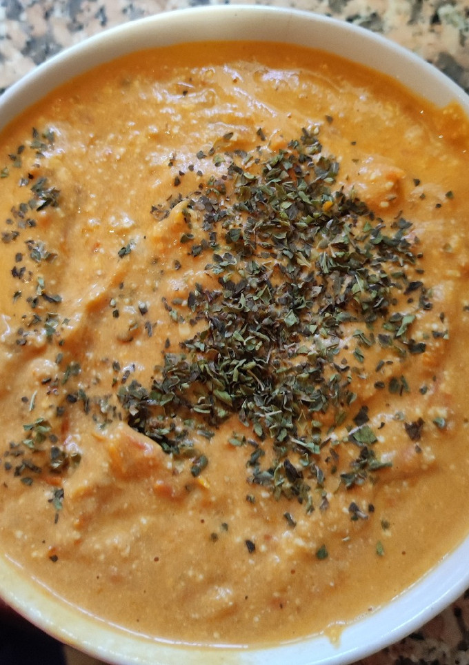 Una foto de Crema de cherrys con queso feta