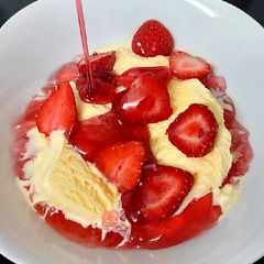 My Strawberry Jelly, Ice cream, Fresh Strawberries and Syrup 🍓 A picture of My Strawberry Jelly, Ice cream, Fresh Strawberries and Syrup 🍓.