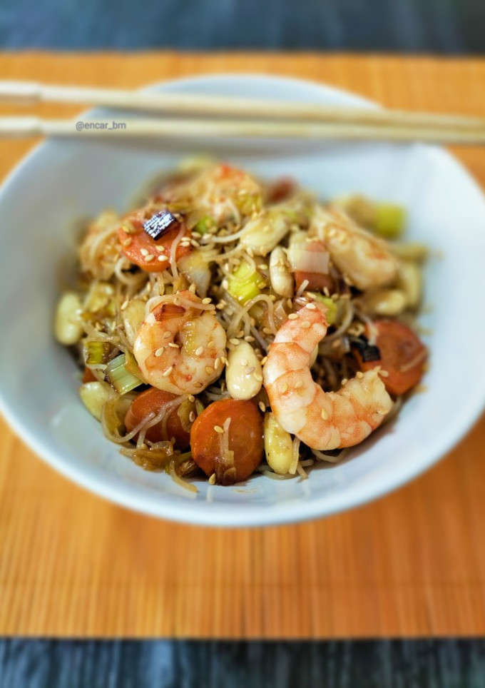 Una foto de Fideos de arroz fritos con langostinos en salsa de ostras
