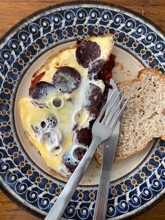 Una foto de Tortilla de morcilla