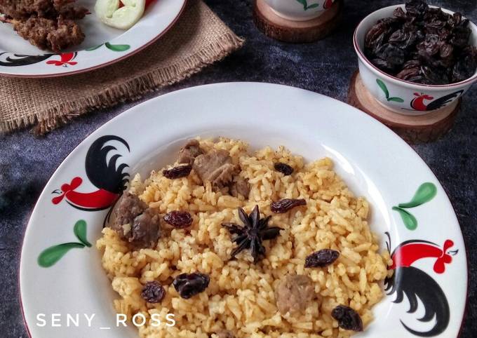 Cara Gampang Menyiapkan Nasi Kabli/kebuli kambing magic com yang Sempurna