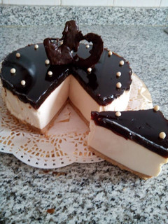 Una foto de Tarta de bailys con gelatina de café