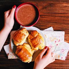 A picture of Hot chocolate with cinnamon.