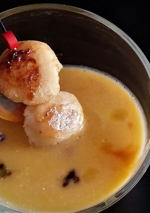 Une photo de Verrines de noix de Saint-Jacques et crème de potiron