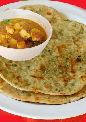A picture of Flavorful healthy Parantha with fenugreek leaves.