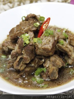 A picture of Braised Pork Ribs with Dried Cabbage.