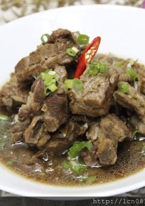 A picture of Braised Pork Ribs with Dried Cabbage.
