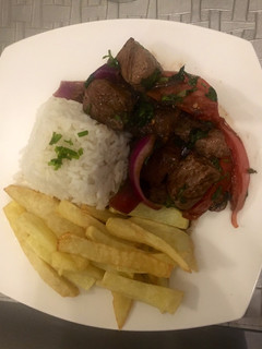 Una foto de Lomo Saltado