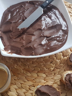 Una foto de Crema de chocolate y avellanas casera en Monsieur cuisine 😋😋