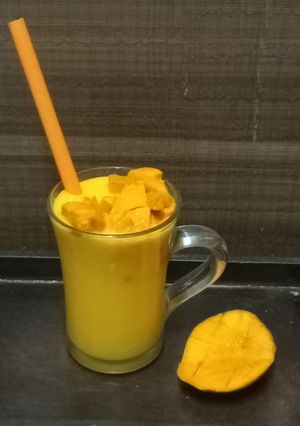 કેરી મિલ્કશેક (Keri Milkshake Recipe In Gujarati) રેસીપી મુખ્ય ફોટો