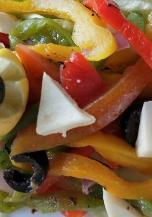 A picture of Greek salad.