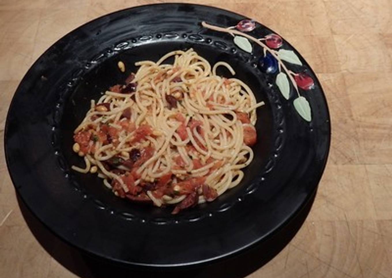 Pasta with Tomatoes, Kalamata Olives, and Goat Cheese