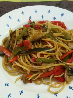 Una foto de Pasta con verduras