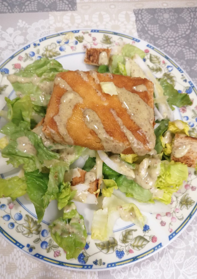 Una foto de 261. Ensalada César vegetariana de no pollo