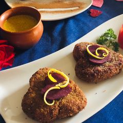 A picture of Beetroot Cheese cutlet.