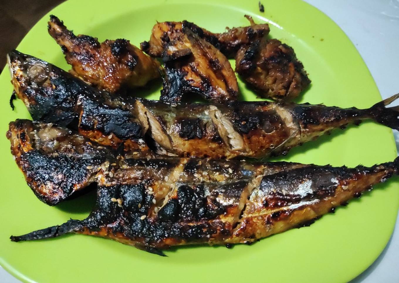 Ikan Salem dan Ayam Bakar