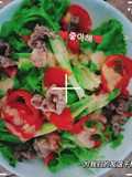 Salad thịt bò sốt mè rang (eat clean)