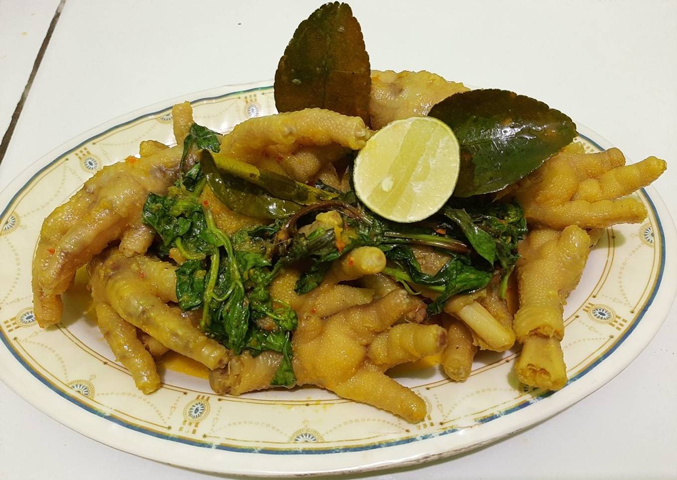 Ceker mercon kemangi bumbu kuning