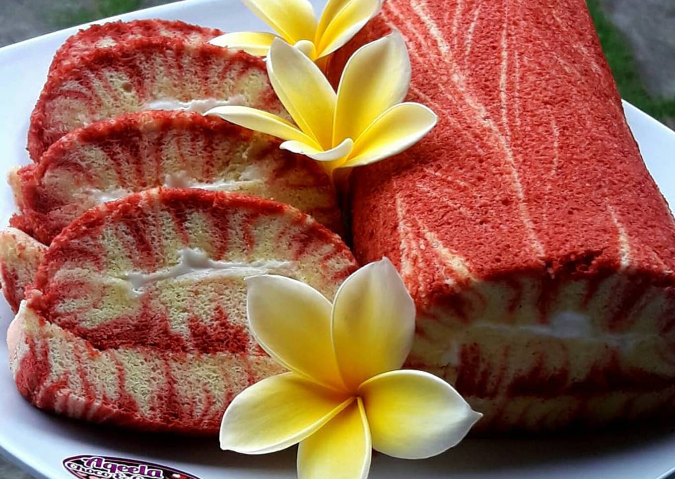 Hurrican swiss roll(red velvet version)
