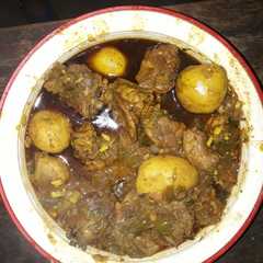 A picture of Chicken Aloo.