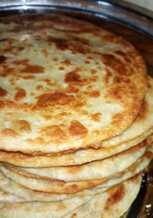 A picture of Appetizing chapatis.