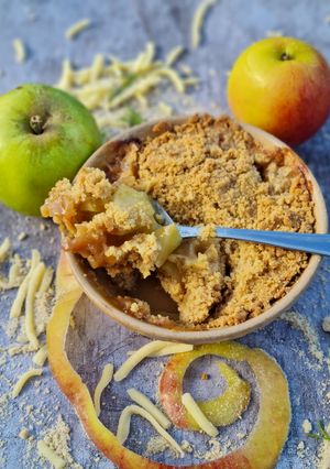 A picture of Apple Crumble with a twist.