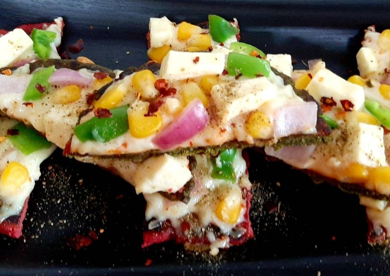 Beetroot Spinach Bhakhri Pizza Sticks