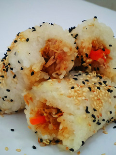 A picture of Sticky rice roll.