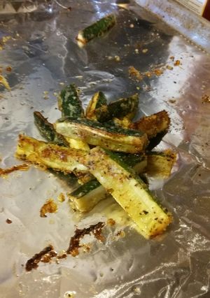 A picture of Toddler-size Zucchini Fries.