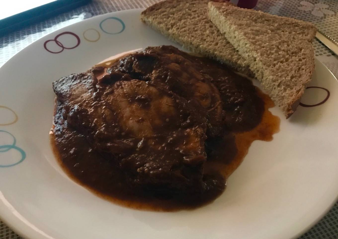 Bisteces al chile pasilla