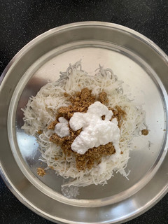 Sweet இடியாப்பம் செய்முறை முக்கிய புகைப்படம்