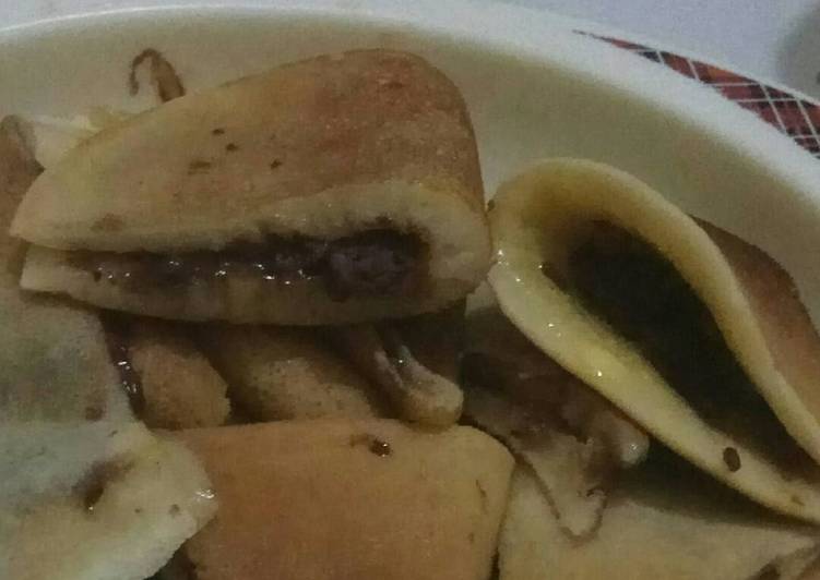 Resep masakan Martabak mini teflon | Cara Bikin Martabak mini teflon Yang Enak Banget