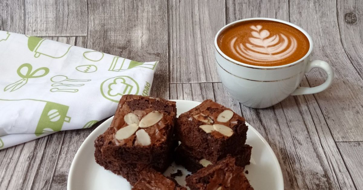 Fudgy Brownies Almond