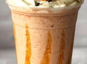 صورة لوصفة ميلك شيك سنيكرز | snickers milkshake ❤️