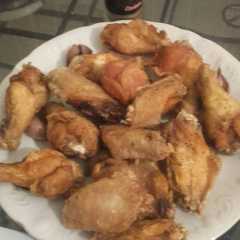 Una foto de Alitas de pollo a la pimienta