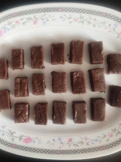 சாக்லேட் மைசூர் பாக் (Chocolate mysorepak recipe in tamil) செய்முறை முக்கிய புகைப்படம்