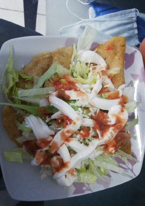 Una foto de Molotes de tinga 🤤
