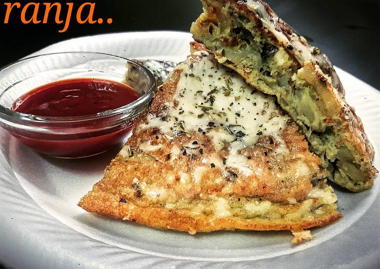 Simple Way to Prepare Cheesy Potato Omlette