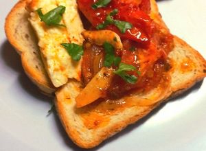 Una foto de Tomate 🍅 Asado con Queso 🧀