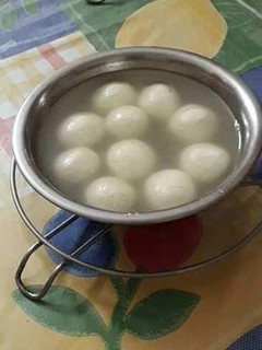 A picture of Rasgulla.
