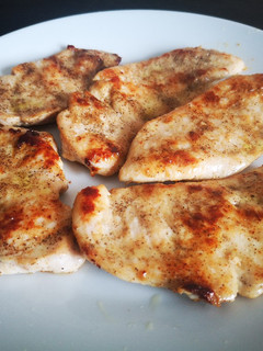 Natúr csirkemell recept fotója