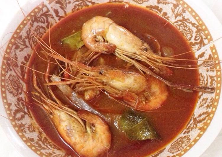 Steps to Prepare Any-night-of-the-week Tom Yam Goong