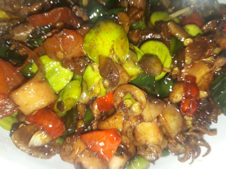 Cara Sederhana Membuat Resep  Cumi asin pete cabe ijo pedes manis yang Lezat, Lezat Sekali