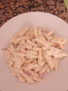 Una foto de Macarrones con nata