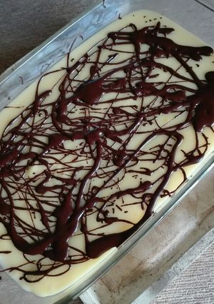 Una foto de Postre de lemon curd y chocolate