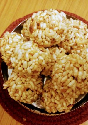 A picture of Homemade Puffed Rice Ladoo.
