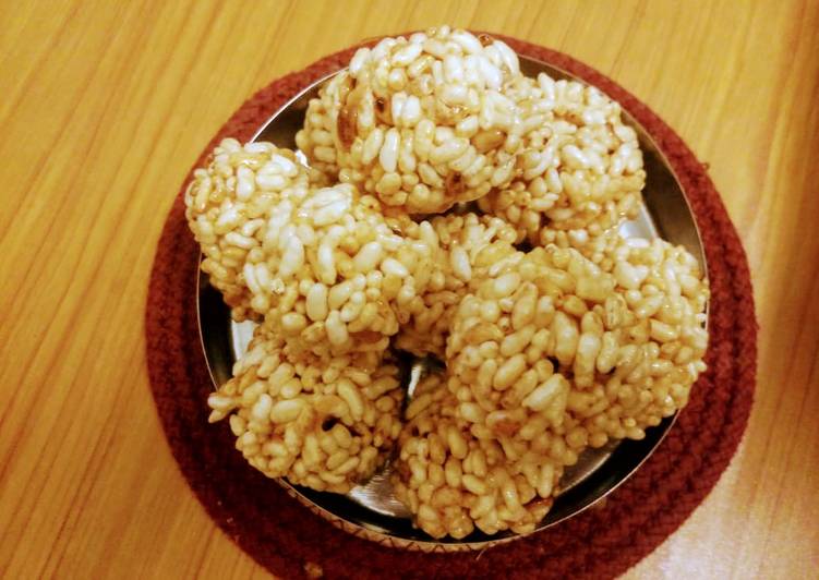 Steps to Make Award-winning Homemade Puffed Rice Ladoo