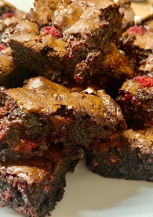 A legjobb csokis-málnás brownie🤩 recept fotója