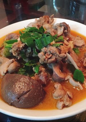 Hình của món Vịt om sấu cay.